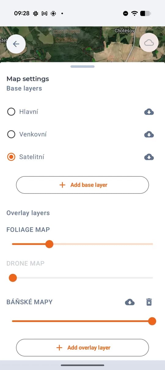 Livelli sovrapposti: cursore di trasparenza, download ed eliminazione.